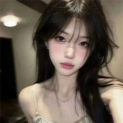 草地上的男人